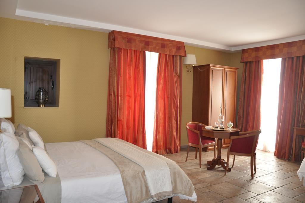 De Curtis Affittacamere 3 Stelle Catania Exterior foto
